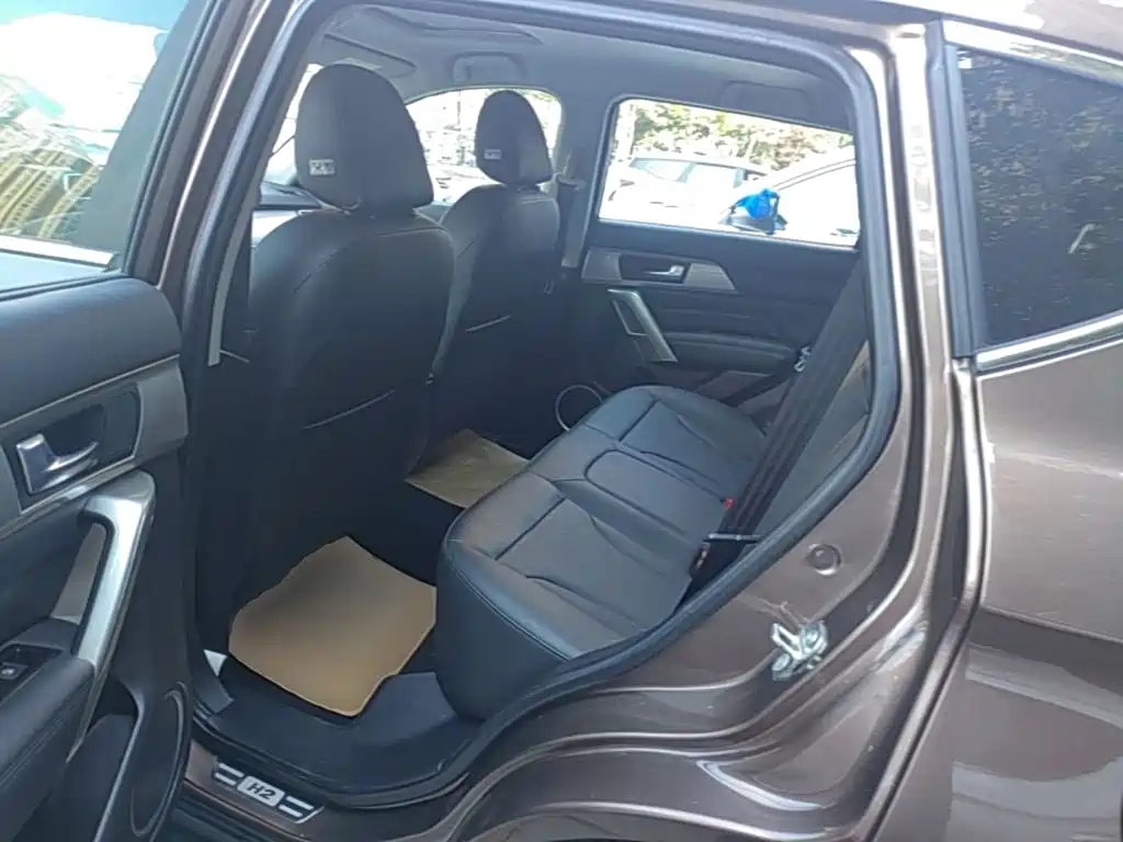 Фото 17 - Haval H2