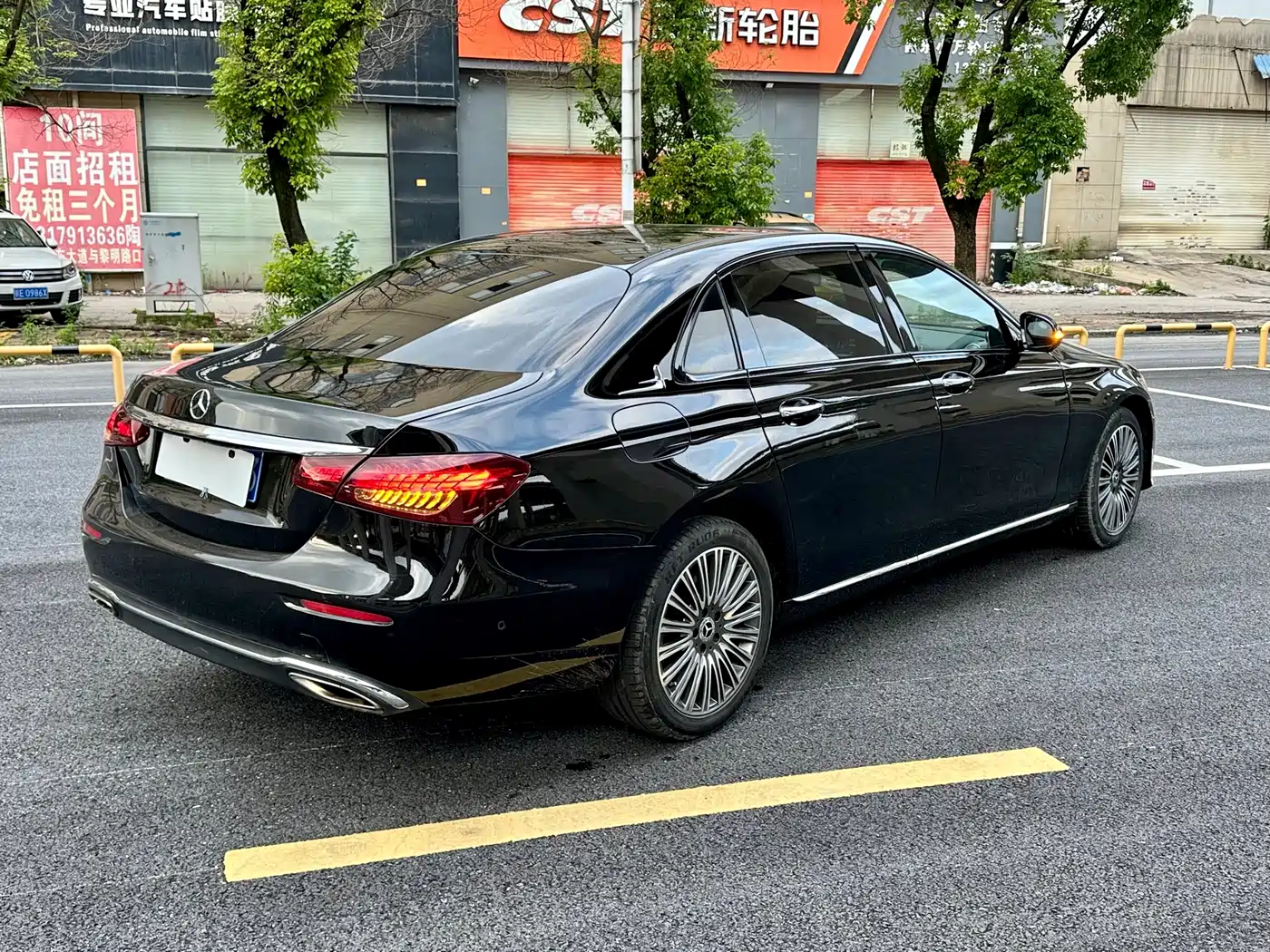 Mercedes-Benz E-Class 2019 E 300 L Sport Luxury фото 13