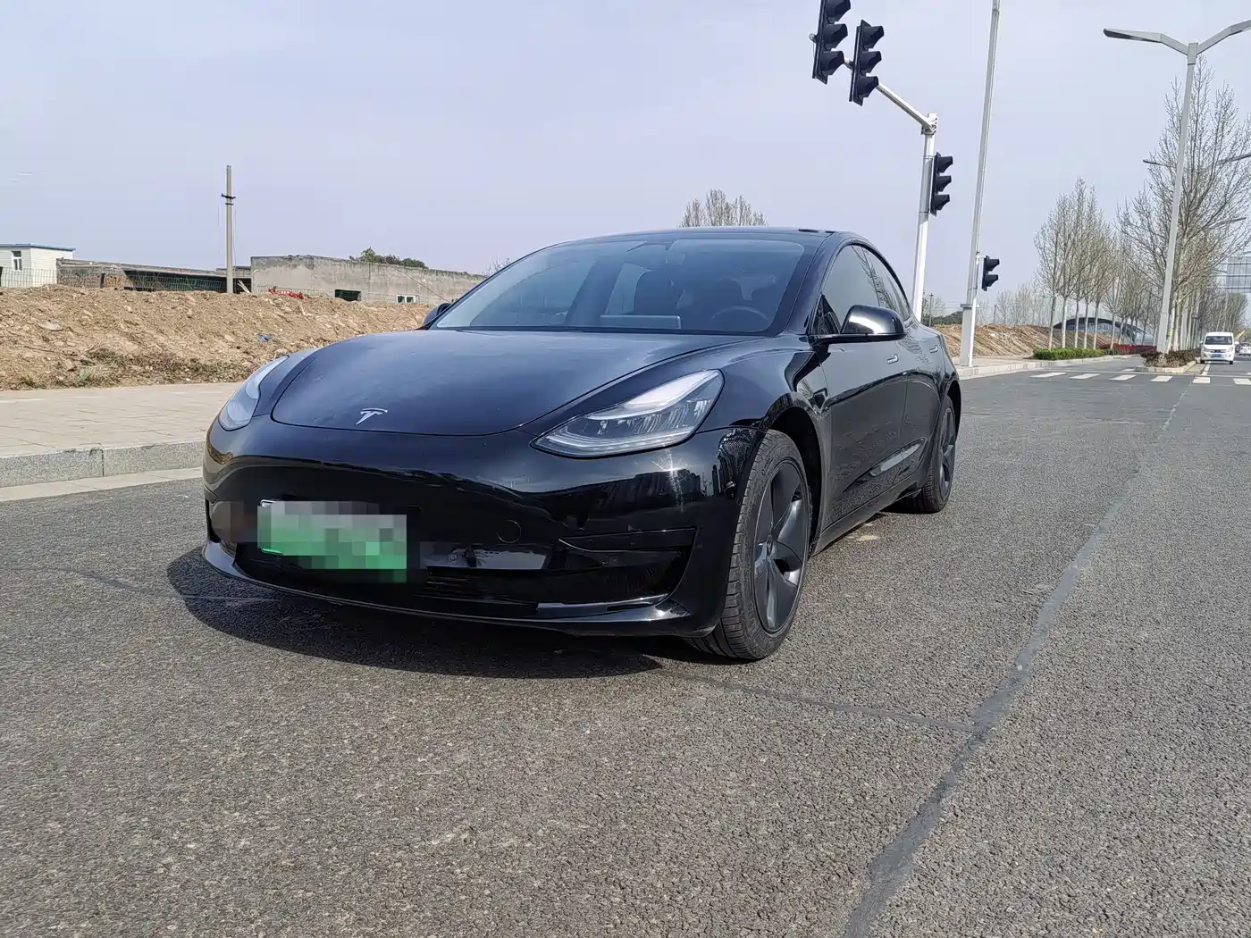 TESLA MODEL 3
