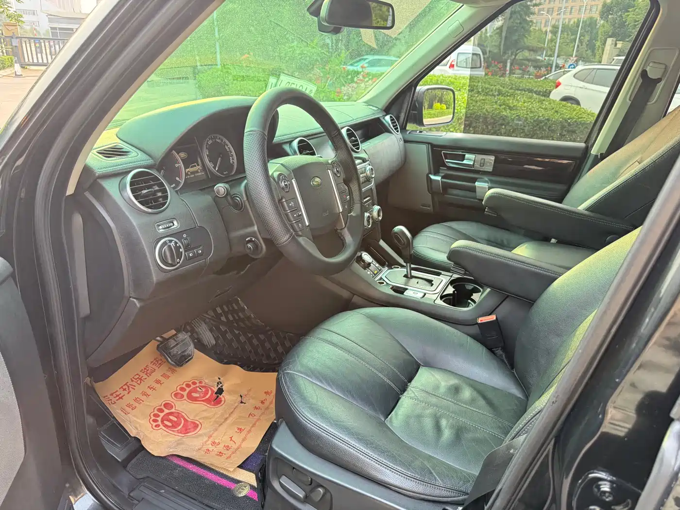 Land Rover Discovery 2010 3.0TDV6 HSE Diesel фото 4
