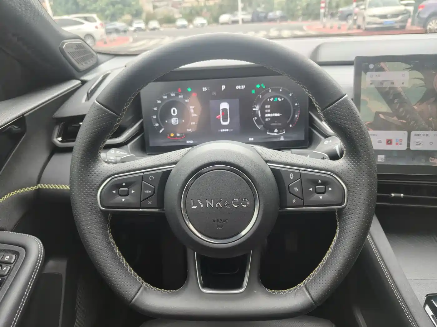 Lynk & Co 03 2023 2.0TD DCT Jin Pro фото 7