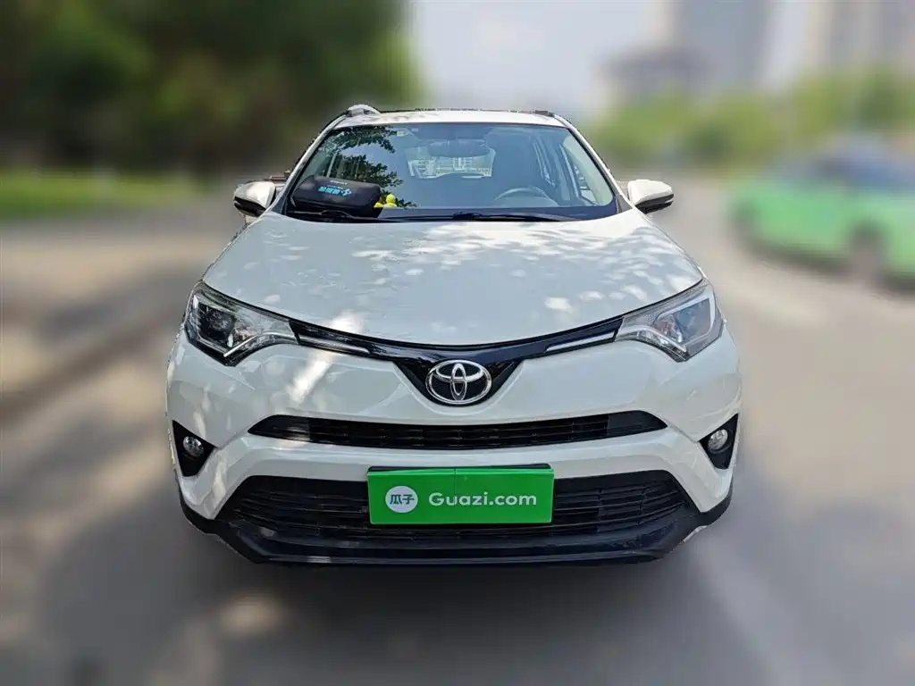 Toyota RAV4 Rongfang 2016 2.0L CVT 2WD Urban (China V) фото 3
