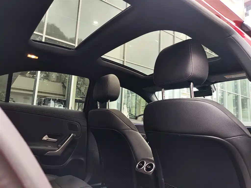 Mercedes-Benz A-Class 2019 A 200 L Sport Sedan фото 11