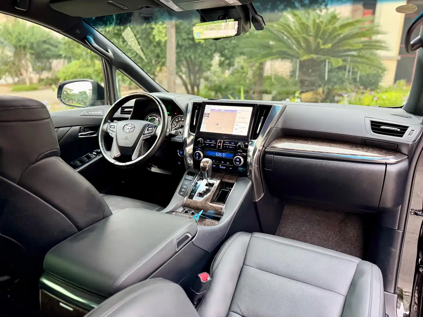 Toyota Vellfire 2023 Crown Hybrid 2.5L HV Premium фото 11