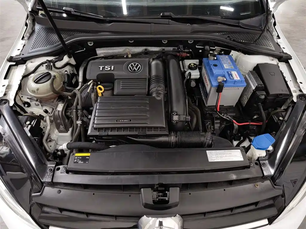 Volkswagen Golf 2016 230TSI Automatic Luxury фото 6