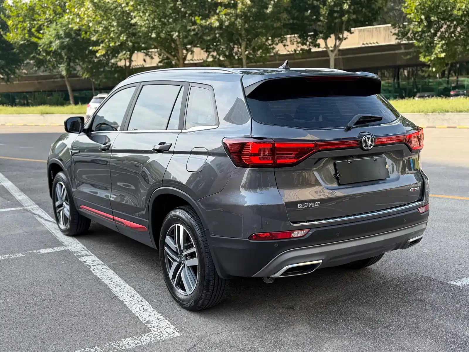 Фото 4 - Changan CS75