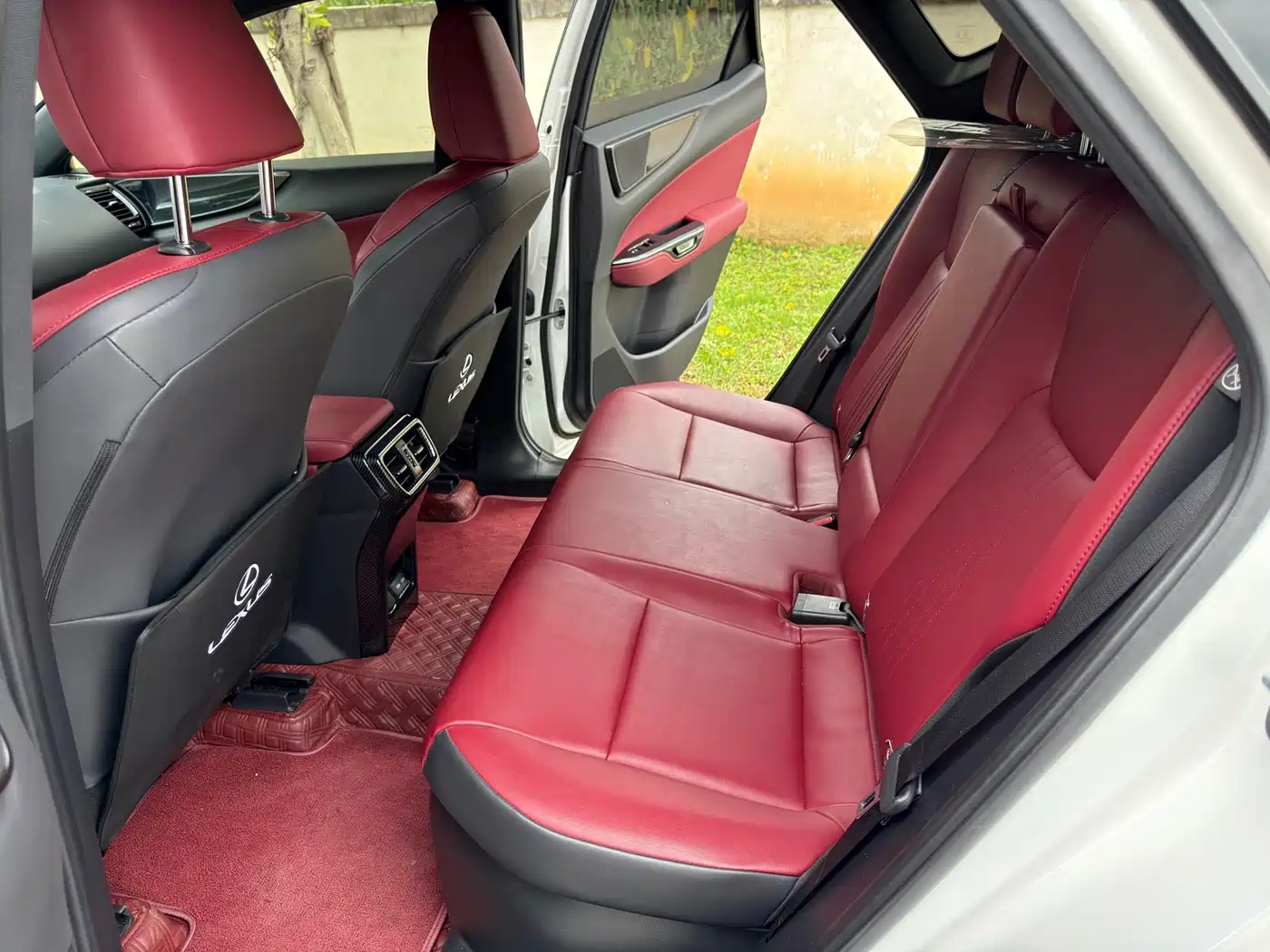 Фото 28 - Lexus NX