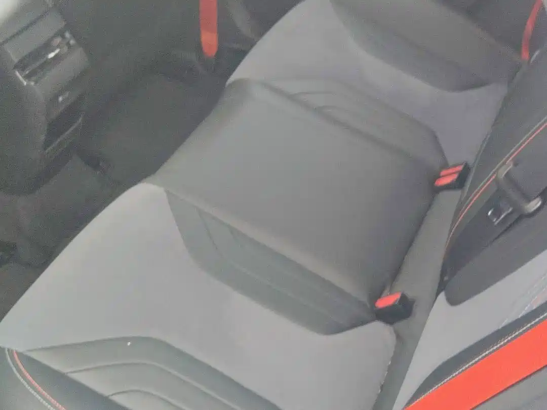Фото 9 - Geely Binrui
