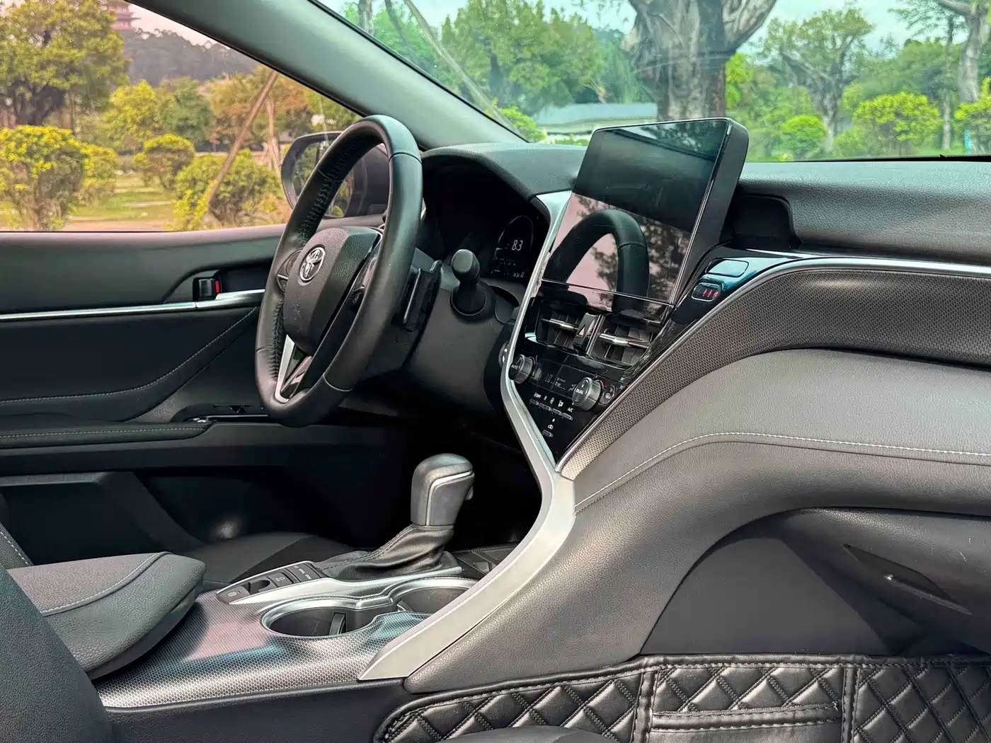 Toyota Camry 2022 2.5S Knight Edition фото 14