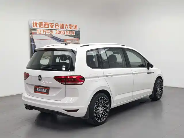 Volkswagen Touran 2016 Touran L 280TSI DSG Comfortline — фото 2