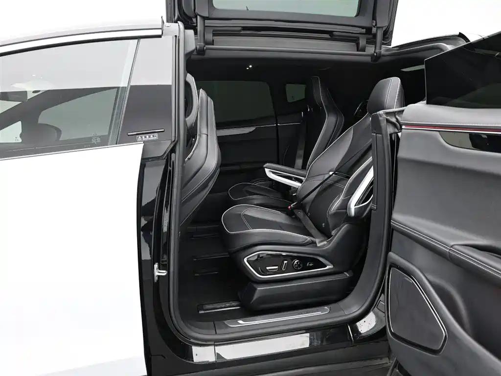 HiPhi X 2022 Smart Premium 6-Seater Long Range фото 14