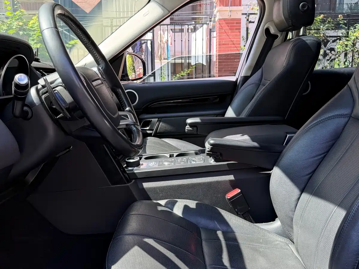 Фото 4 - Land Rover Discovery