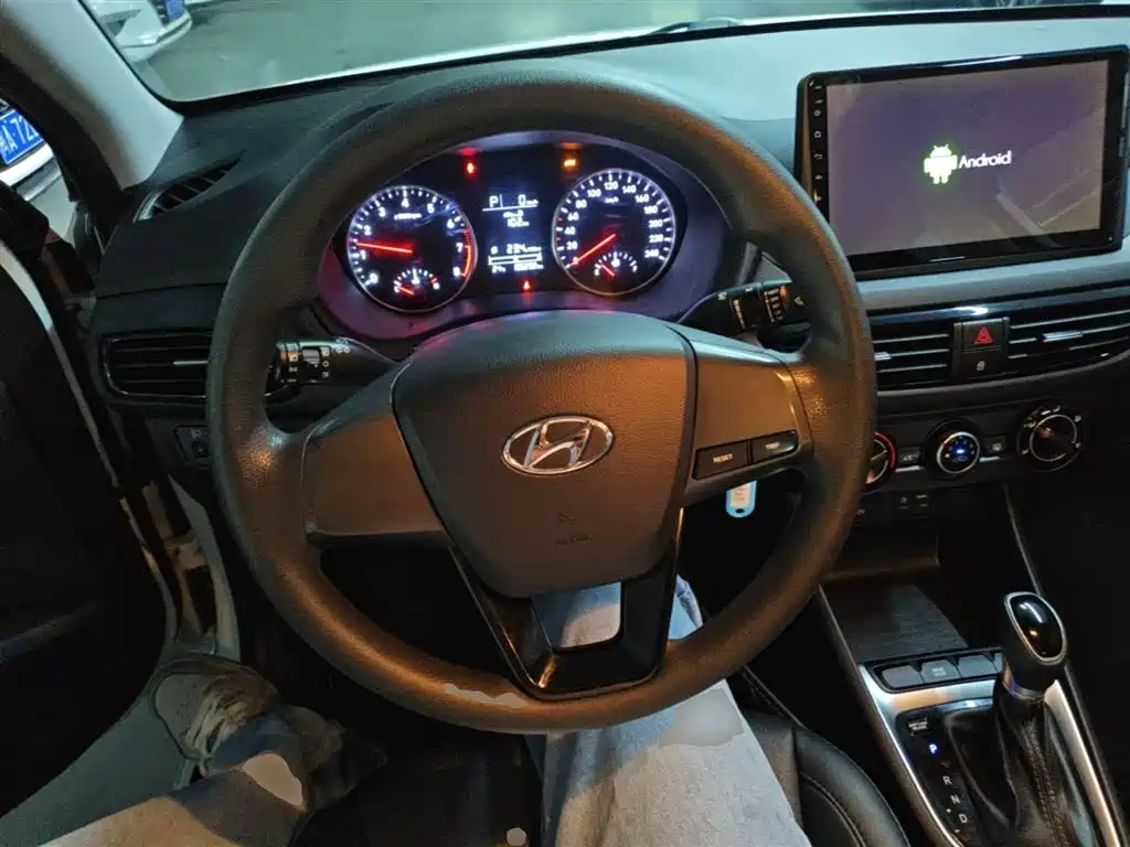 Hyundai Elantra 2018 1.6L Automatic Pleasing Edition GL China VI фото 11