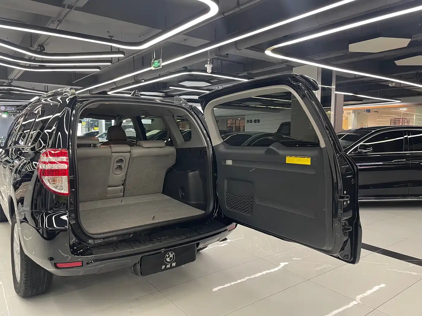Toyota RAV4 Rongfang 2009 2.0L Automatic Classic Edition фото 40