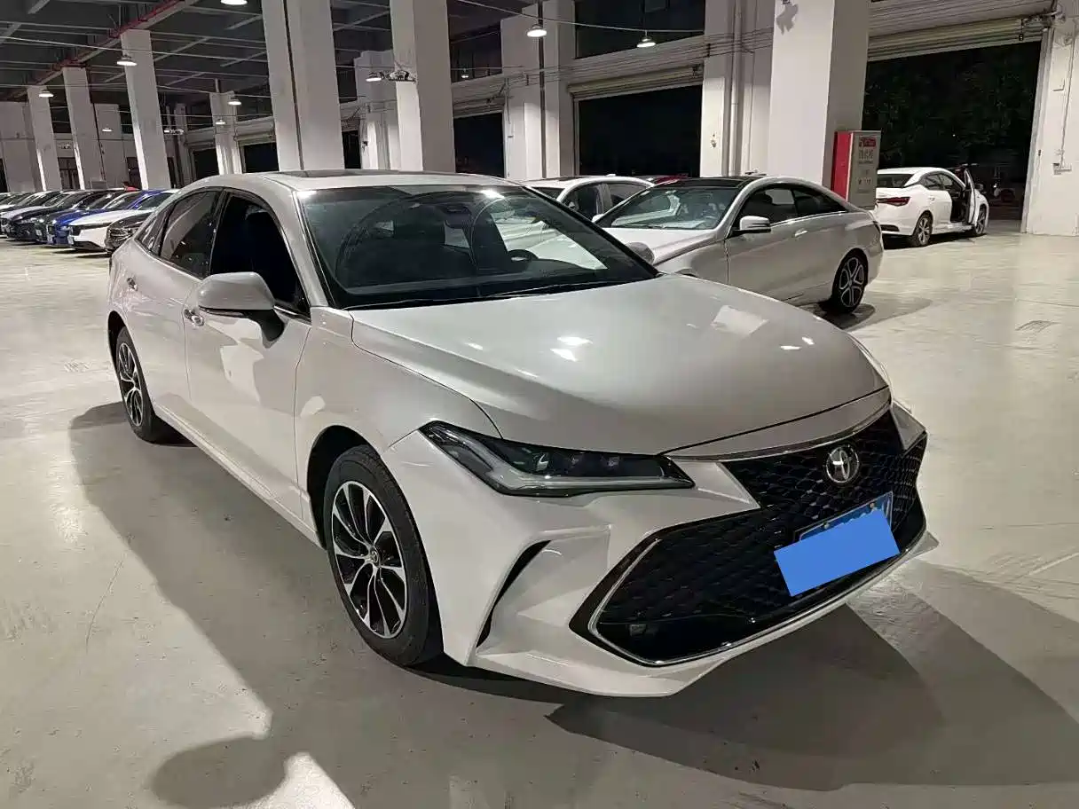 Toyota Avalon 2022 2.0L Progressive Edition фото 4