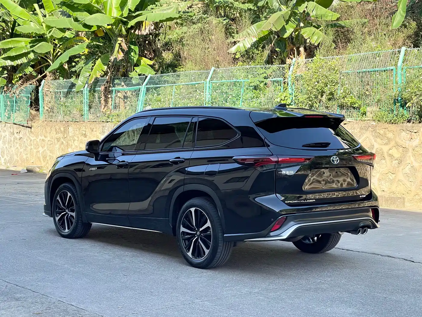 Toyota Crown Kluger 2022 2.5L HEV 4WD Premium Edition фото 9