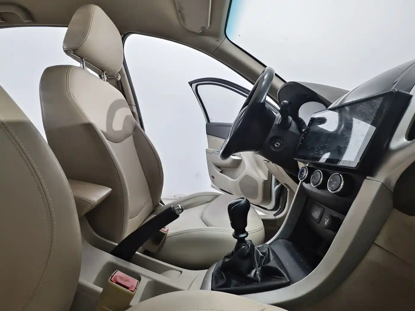 Baojun 630 2016 2014 1.5L Manual Comfort