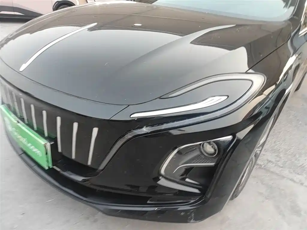 Hongqi E-QM5 2024 560km PLUS фото 24