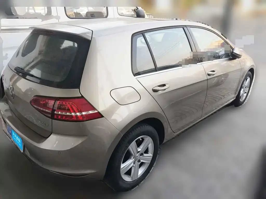 صورة 2 - Volkswagen Golf