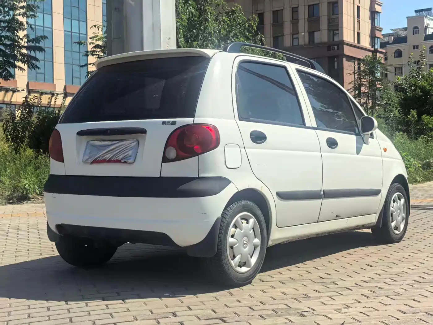 Baojun Lechi 2014 2012 Facelift 1.0L Manual P-TEC Standard
