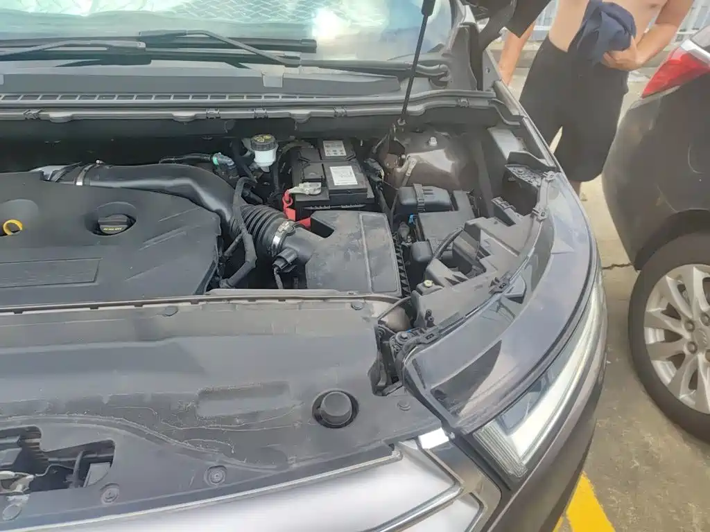 Фото 20 - Ford Edge