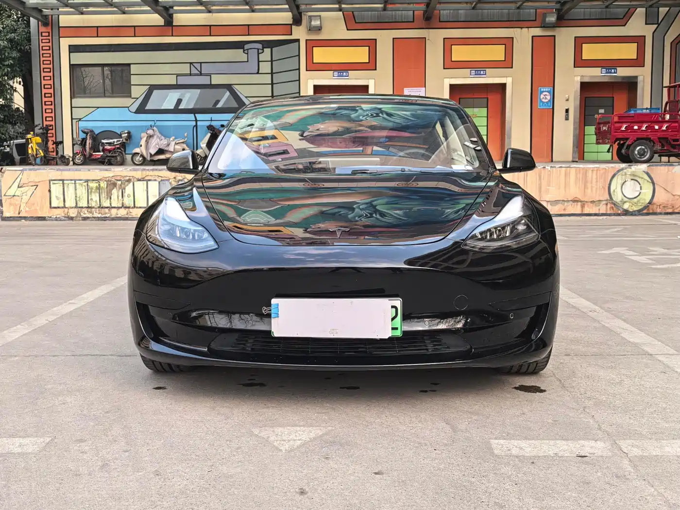 TESLA MODEL 3