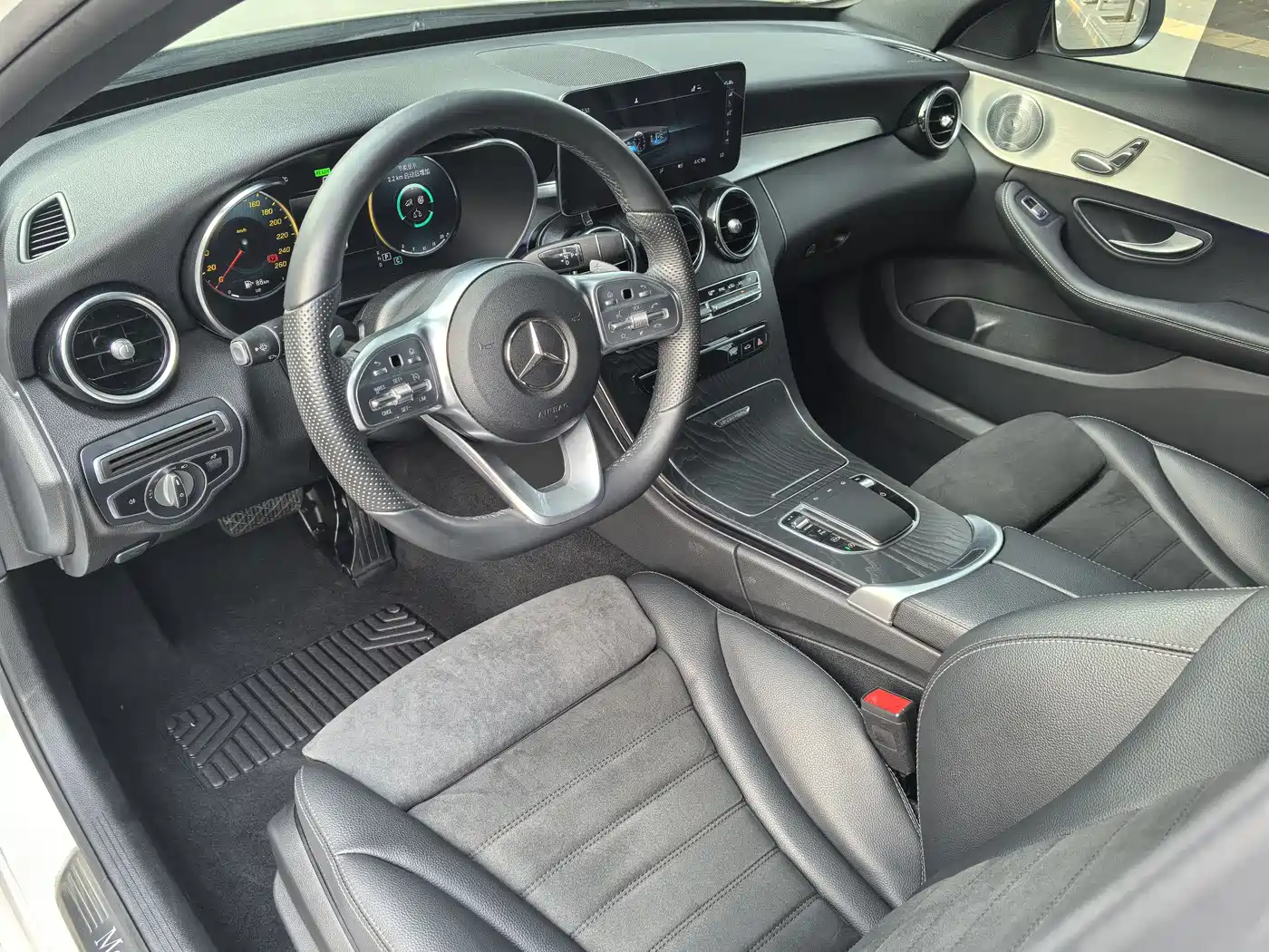Mercedes-Benz C-Class 2021 C 260 Starry Exclusive Edition фото 26