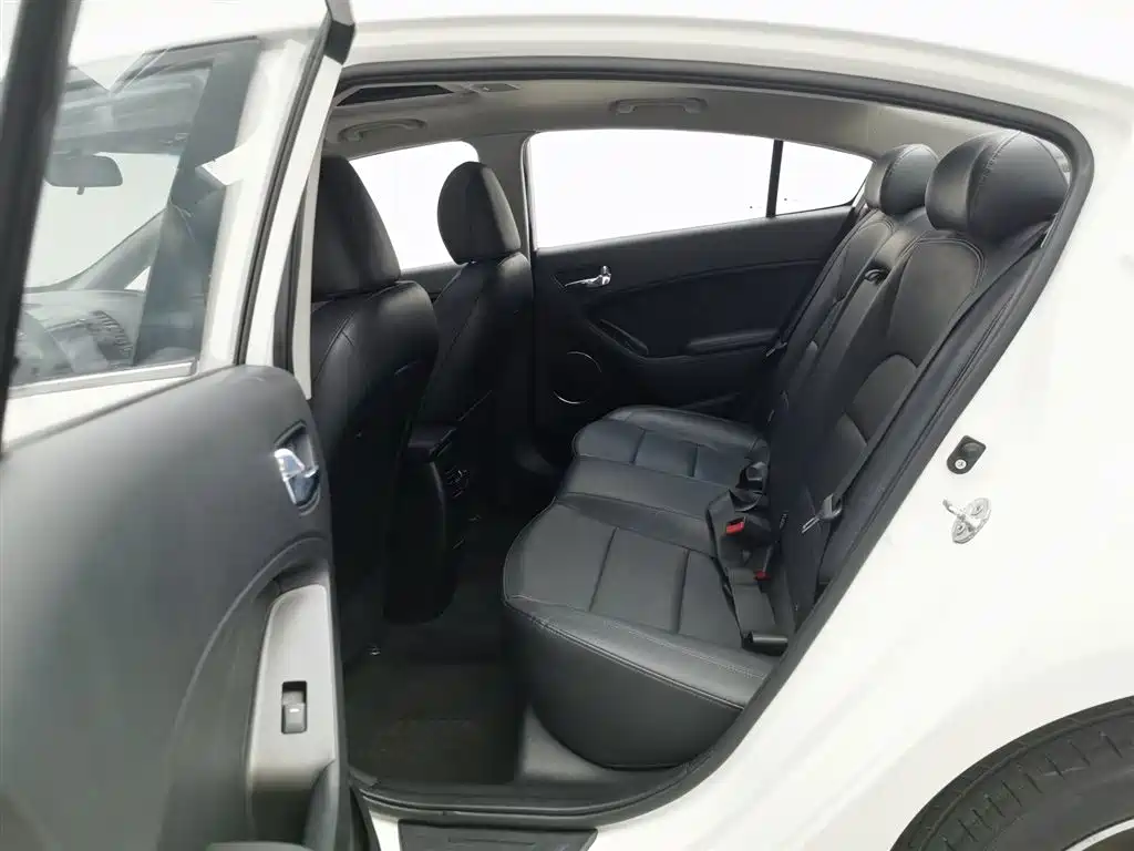 Kia K3 2013 1.6L Automatic Premium фото 15