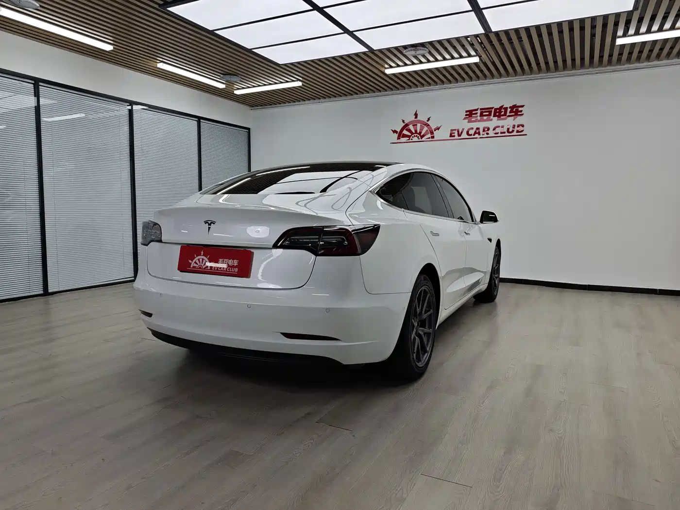 Tesla Model 3 2020 2019 Standard Range Rear-Wheel Drive Upgrade