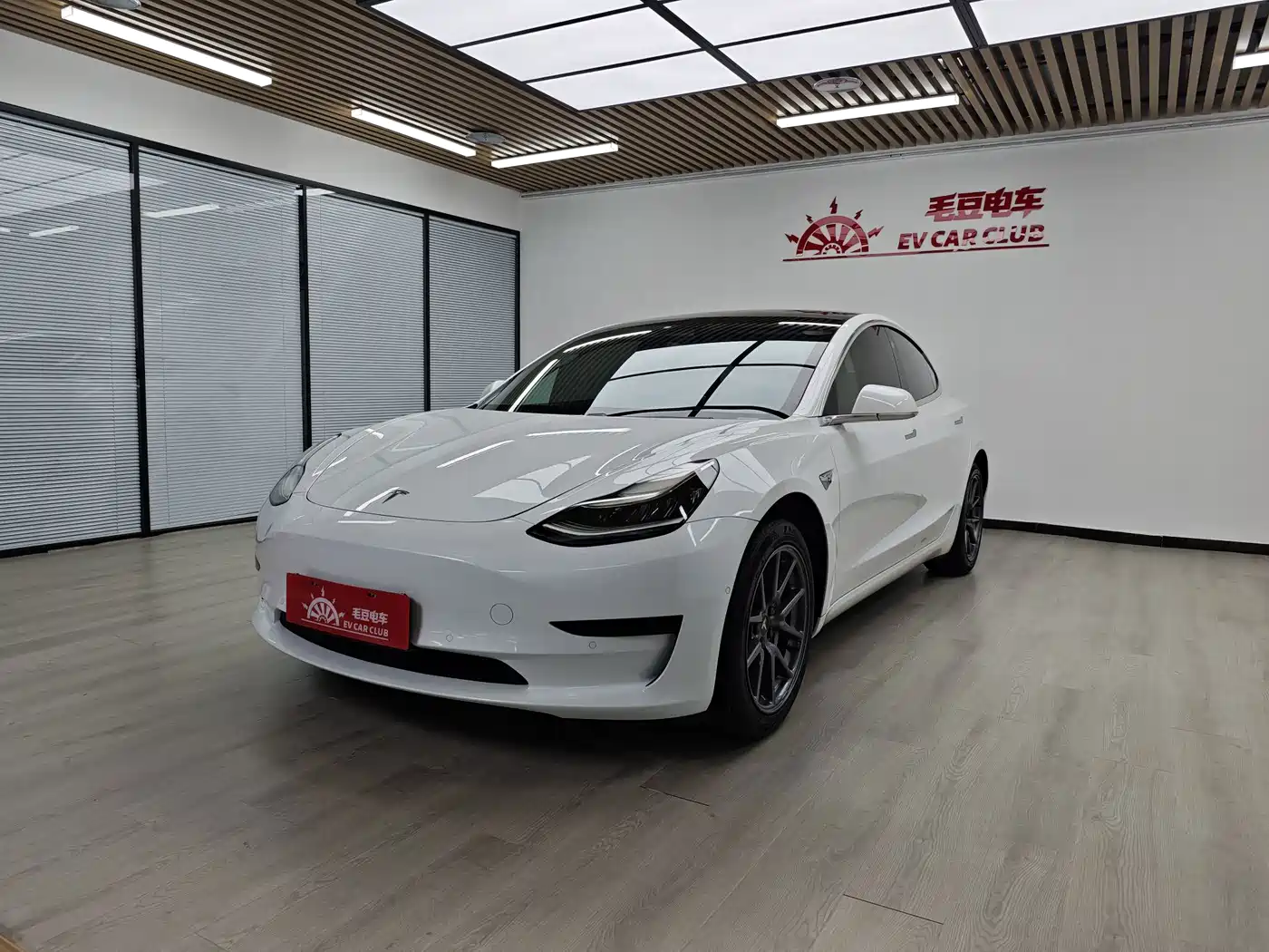 Tesla Model 3 2020 2019 Standard Range Rear-Wheel Drive Upgrade
