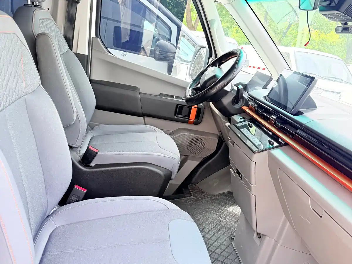 Yuan Cheng Farizon Super VAN 2025 2025 Chuangfu Edition Medium Wheelbase High Roof 83kWh