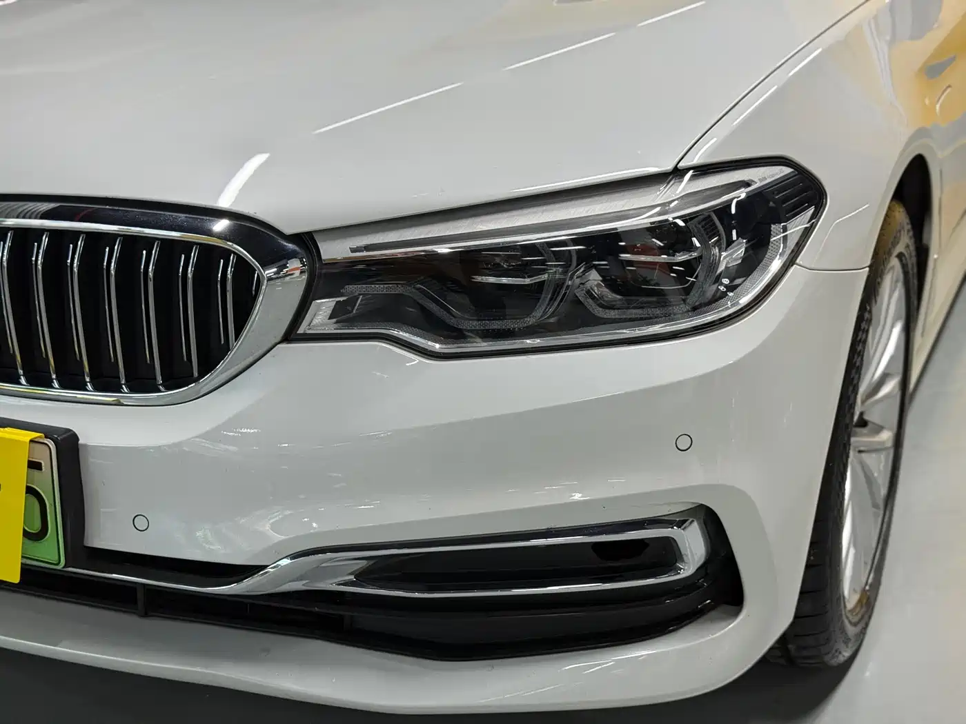 BMW 5 Series New Energy 2020 530Le Range Upgrade Pioneer Edition фото 26