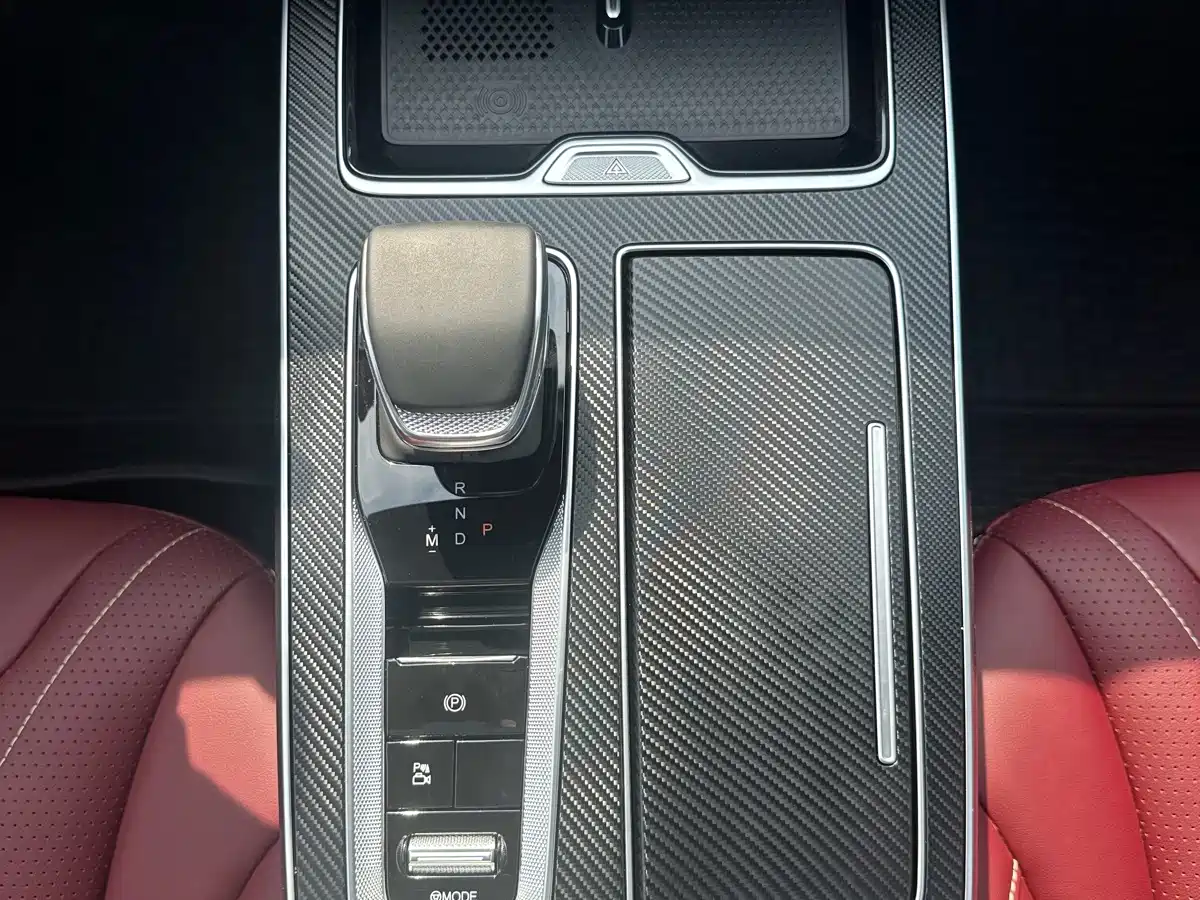 Hongqi HS5 2026 2026 2.0T 2WD Mystic Shadow Edition