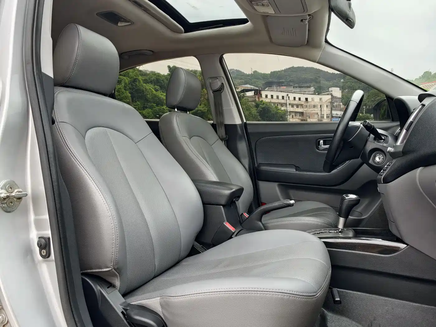 Hyundai Elantra 2011 1.6L Automatic Luxury фото 14
