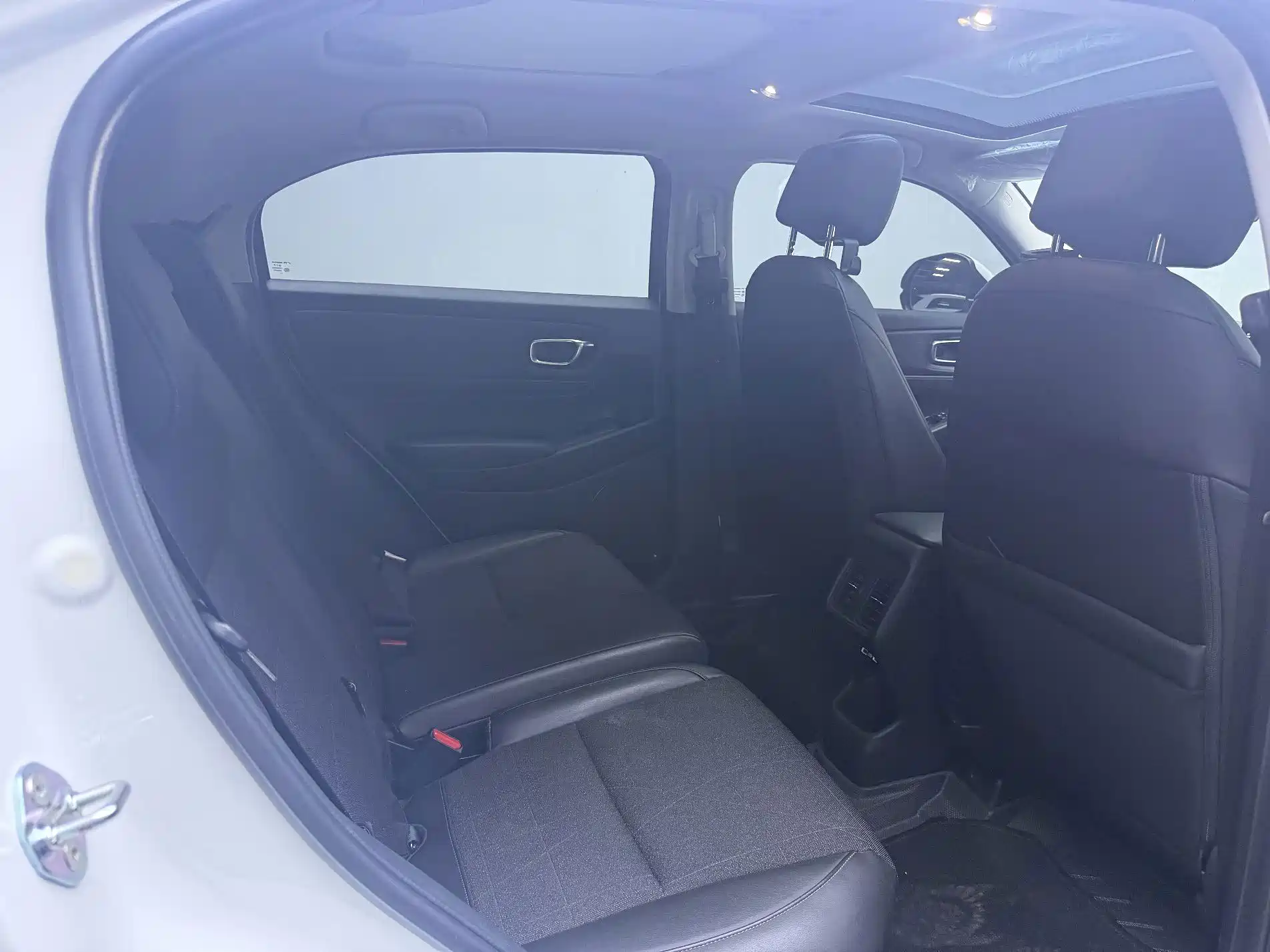 Photo 10 - Honda Vezel