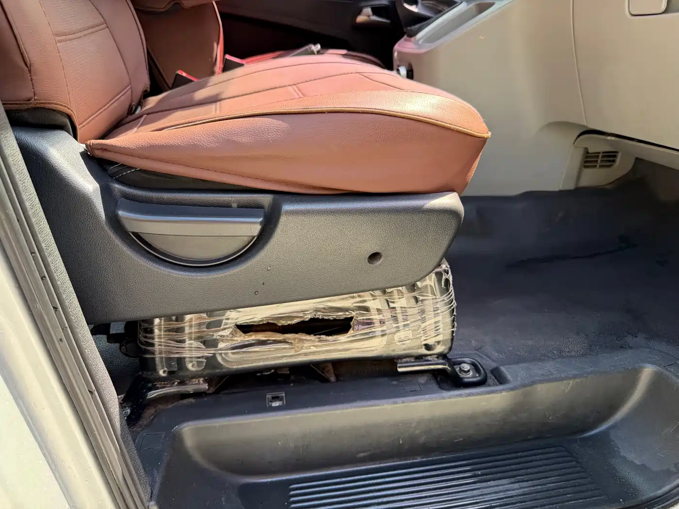 JAC Refine M3 2016 2016 IKEA Edition 1.6L Luxury