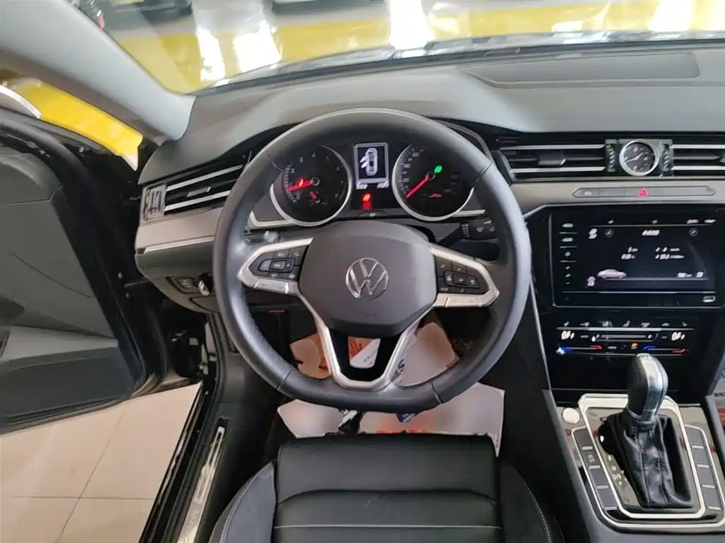 Volkswagen Magotan 2020 330TSI DSG Leading фото 11