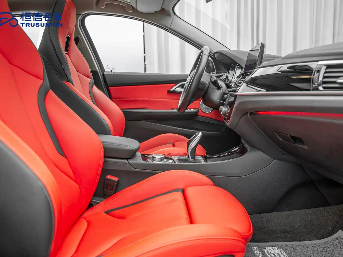 BMW 1 Series 2021 125i M Sport Black Night Edition фото 14