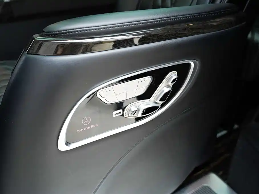 Mercedes-Benz V-Class 2020 V 260 Navigator Edition фото 16