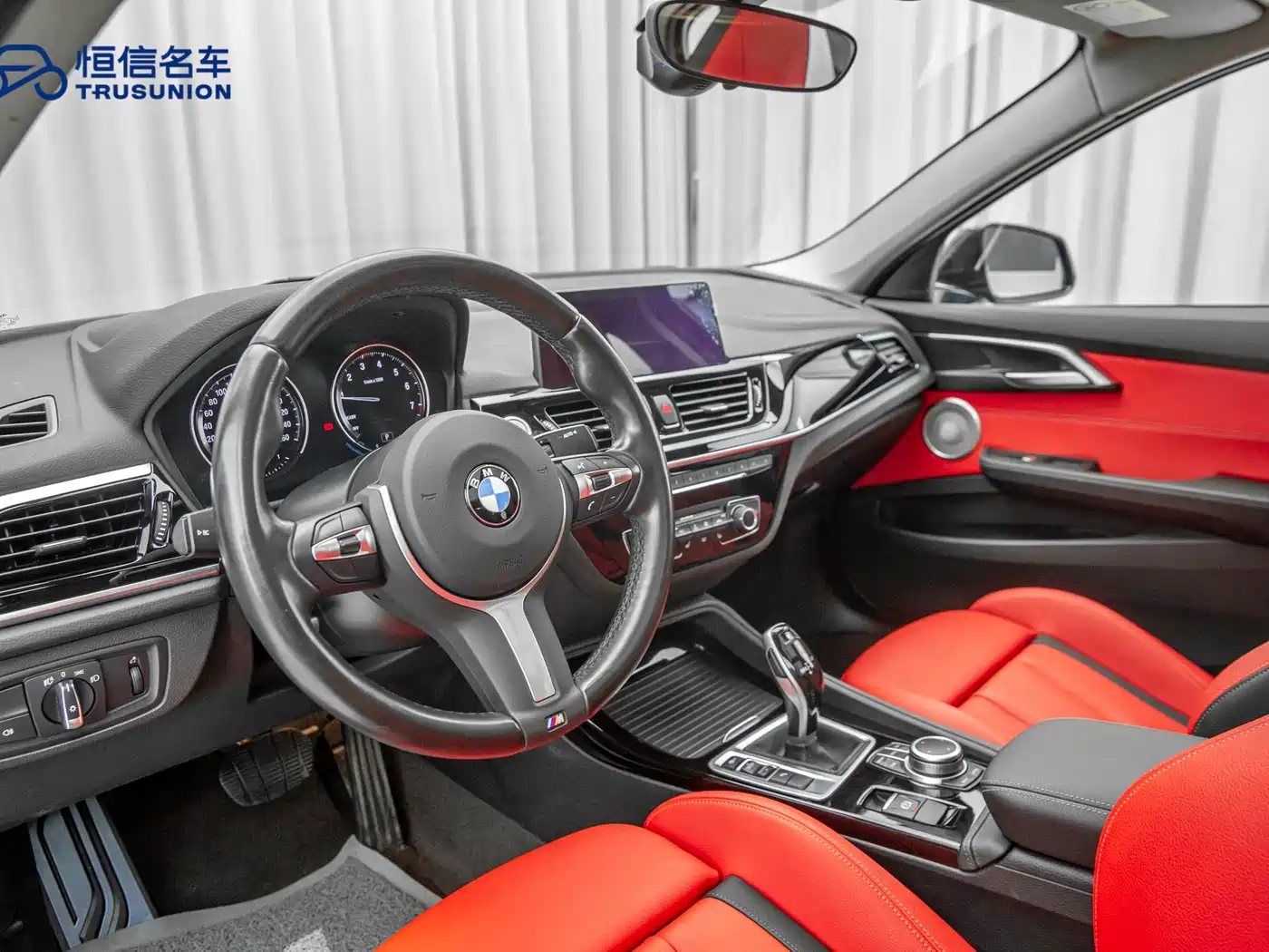 BMW 1 Series 2021 125i M Sport Black Night Edition фото 11