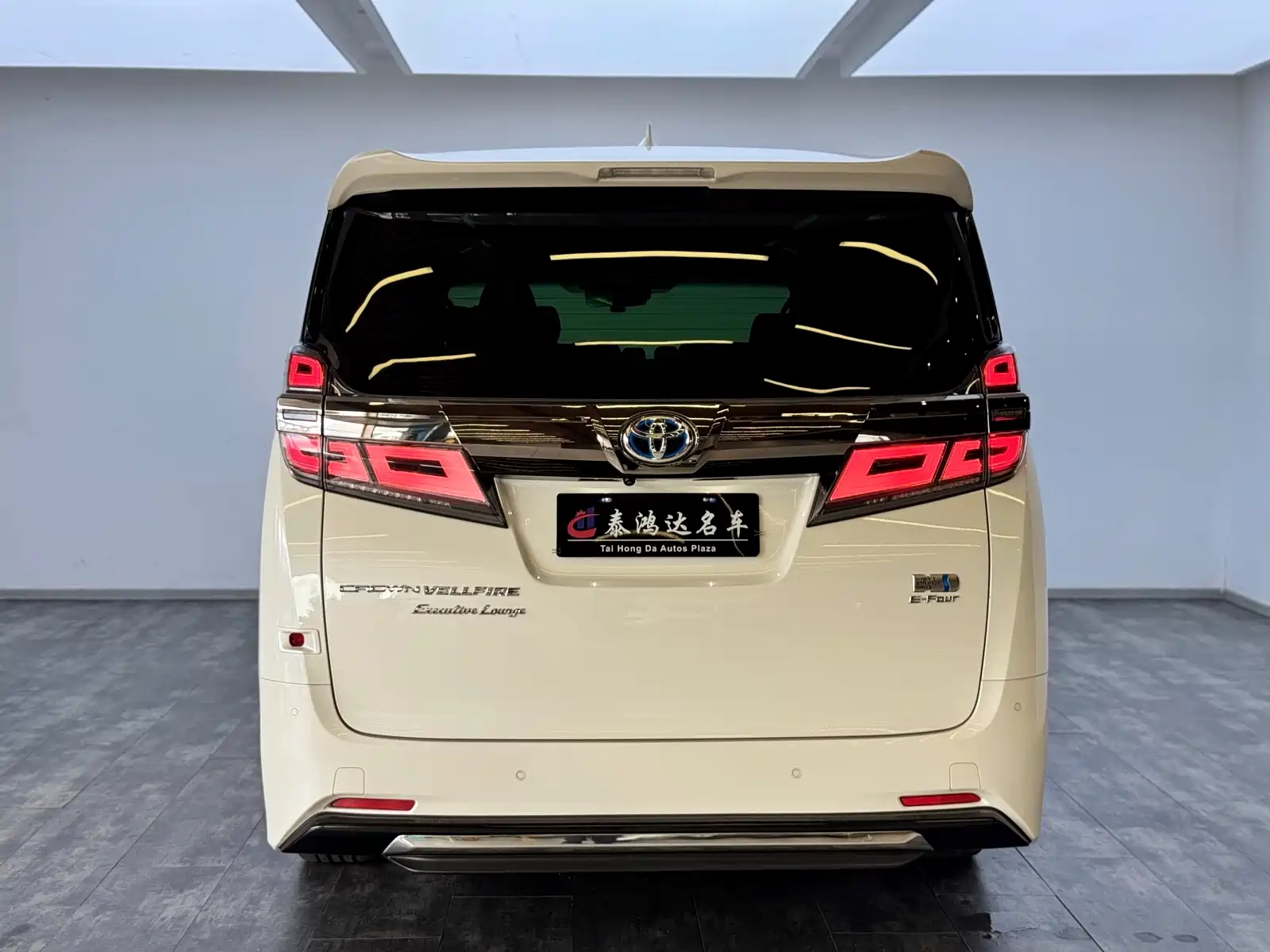 Фото 6 - Toyota Vellfire