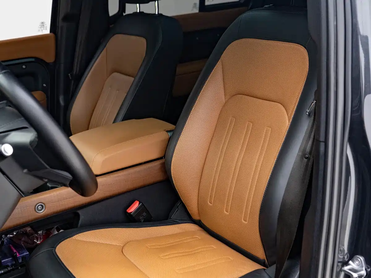 Land Rover Defender 2023 Facelift 110 3.0T P400 X фото 10