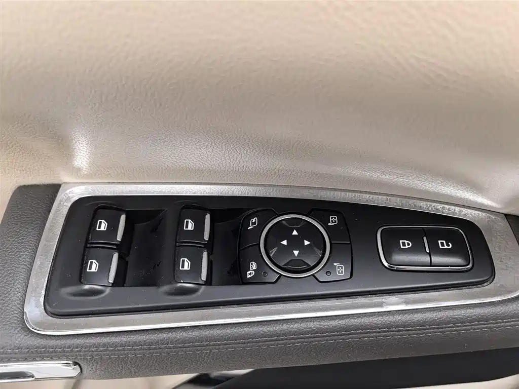 Lincoln Continental 2017 2.0T 2WD Prestige фото 9