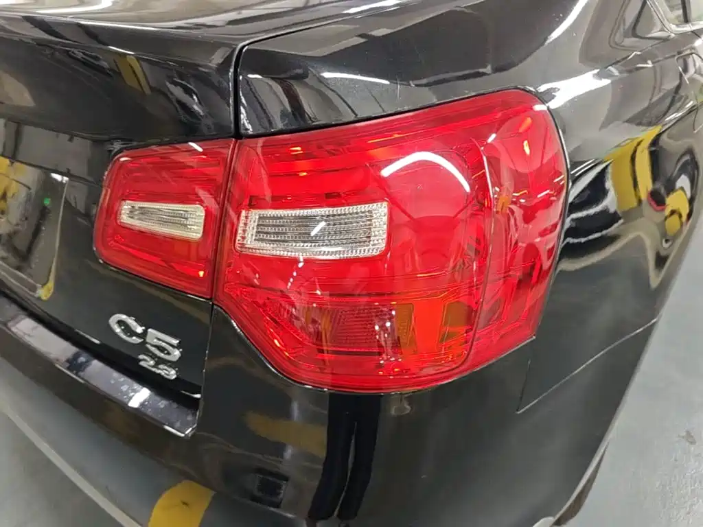Фото 8 - Citroën C5