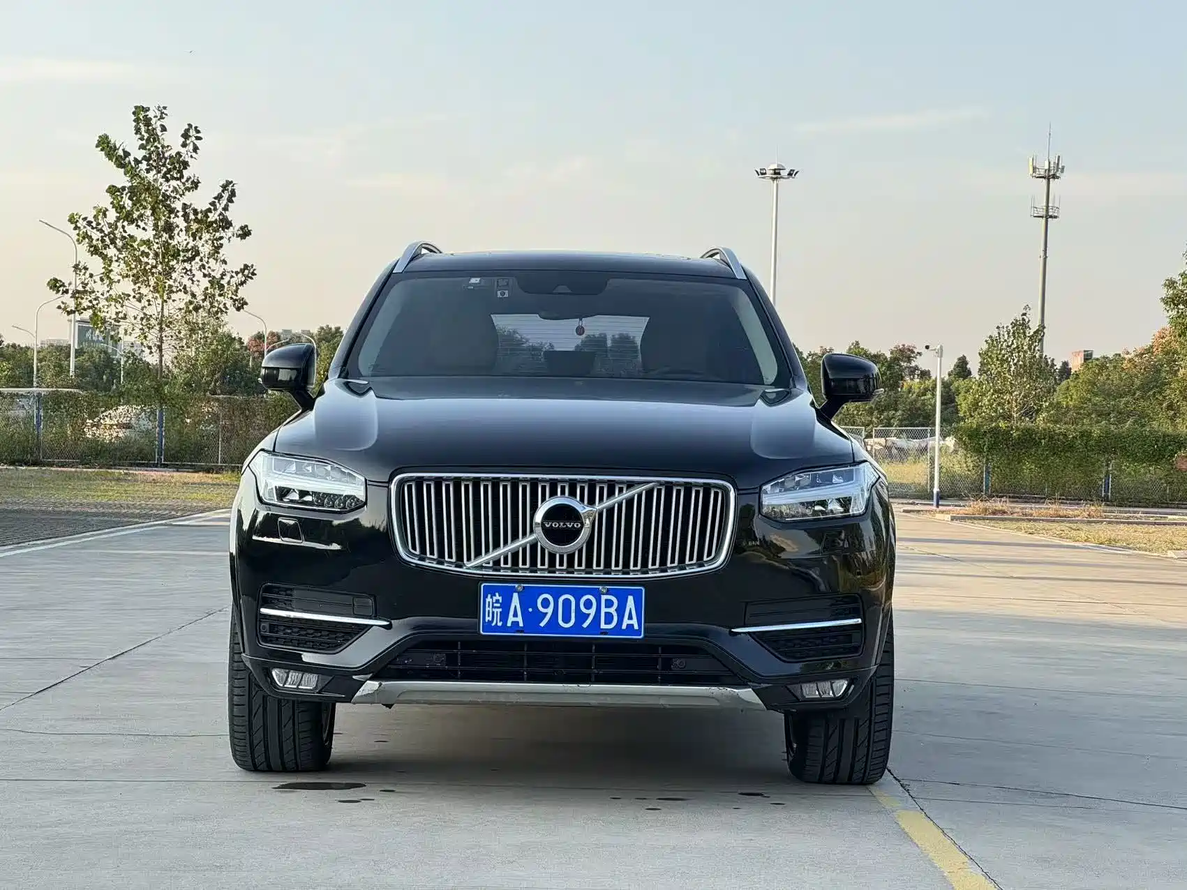 Photo 8 - Volvo XC90