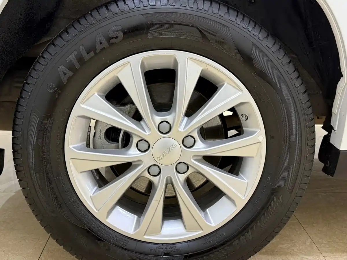 Haval M6 2023 PLUS 1.5T DCT Luxury Smart Connect фото 24