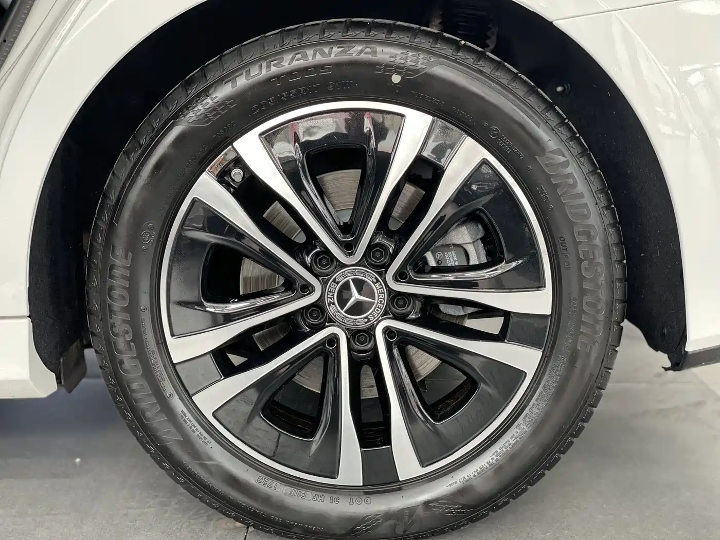 Mercedes-Benz A-Class 2023 A 200 L Dynamic фото 23