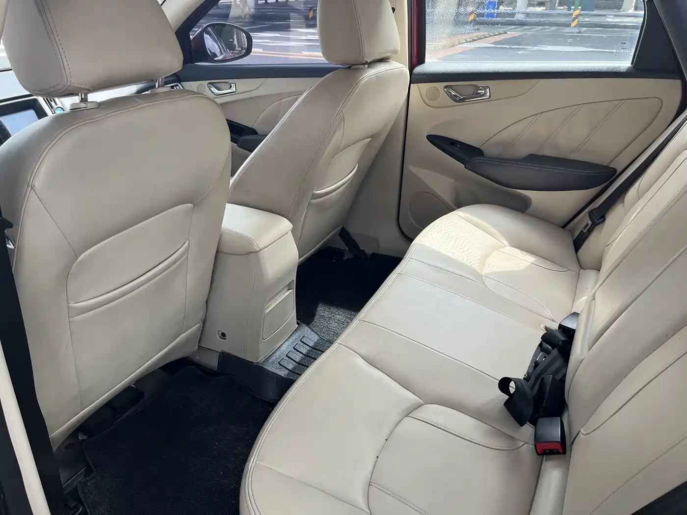 Chery Arrizo 7 2015 2015 1.6L CVT Zhishang Edition