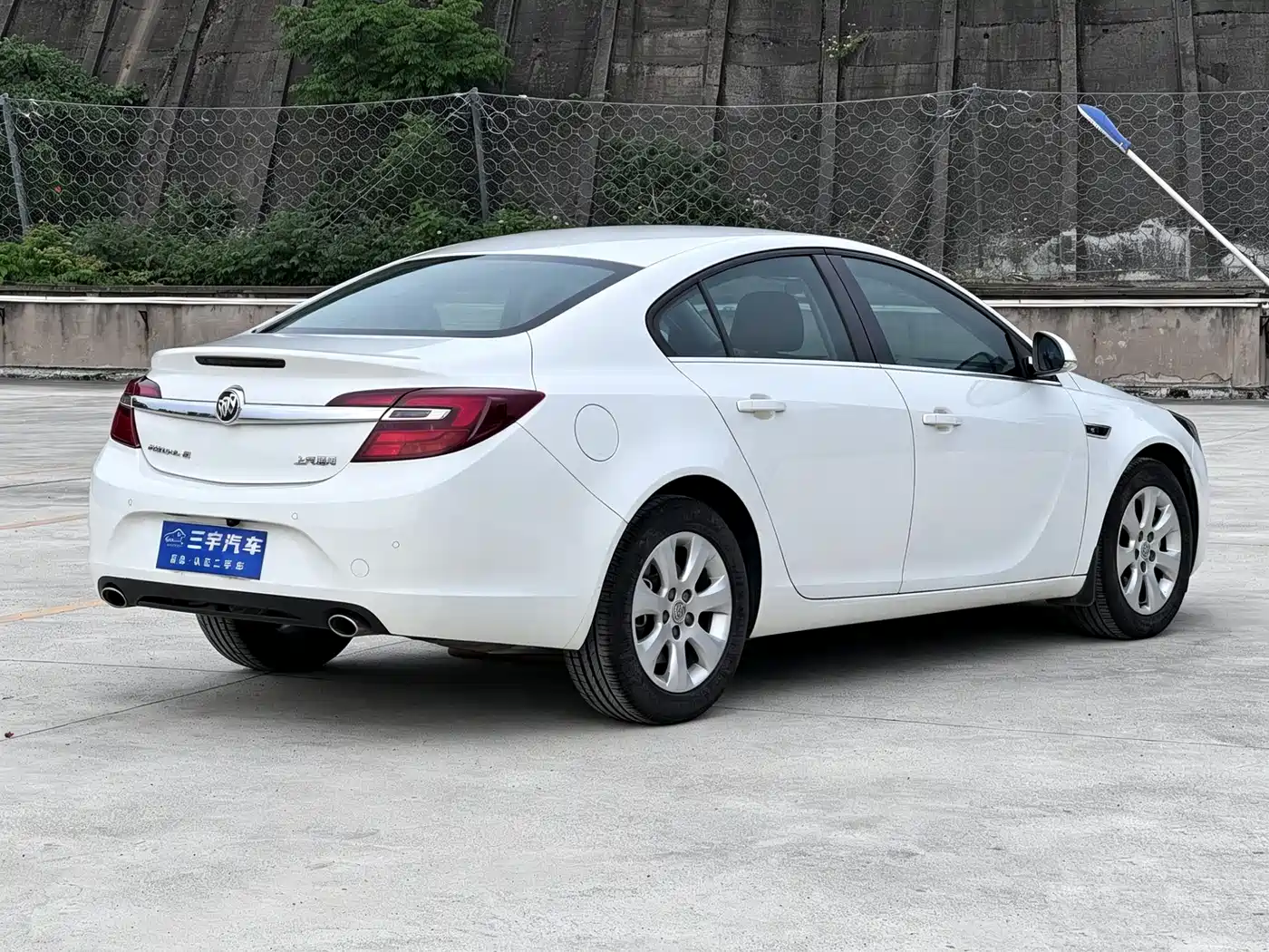 Buick Regal 2015 1.6T Leading Tech Edition фото 4