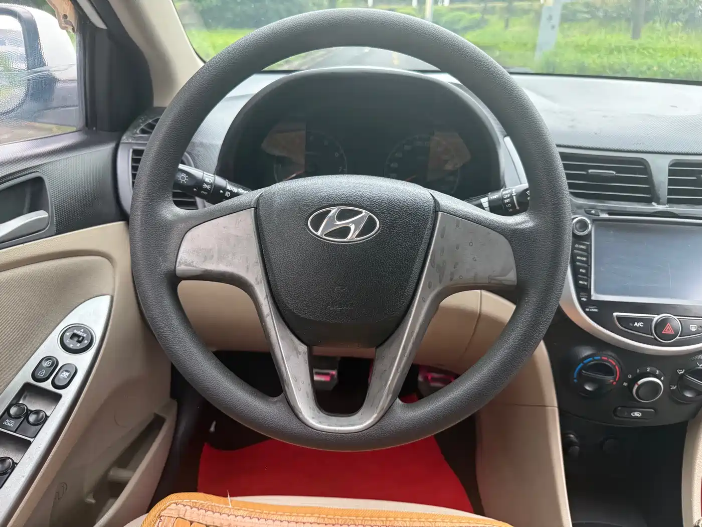 Hyundai Verna 2014 1.4L Manual Smart GLS фото 9
